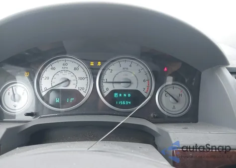 2010 Chrysler Town & Country Touring z USA, uszkodzony, nr VIN 2A4RR5D11AR392548